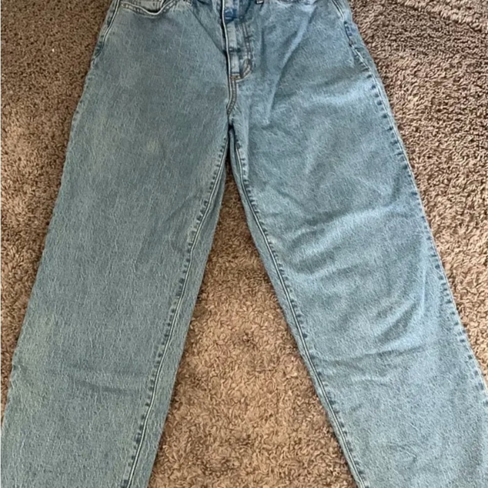 Universal Thread Light Blue Denim Jeans